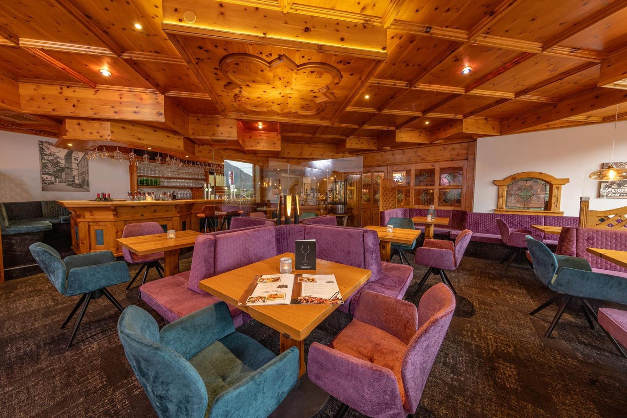 Victoria Hotel 4*